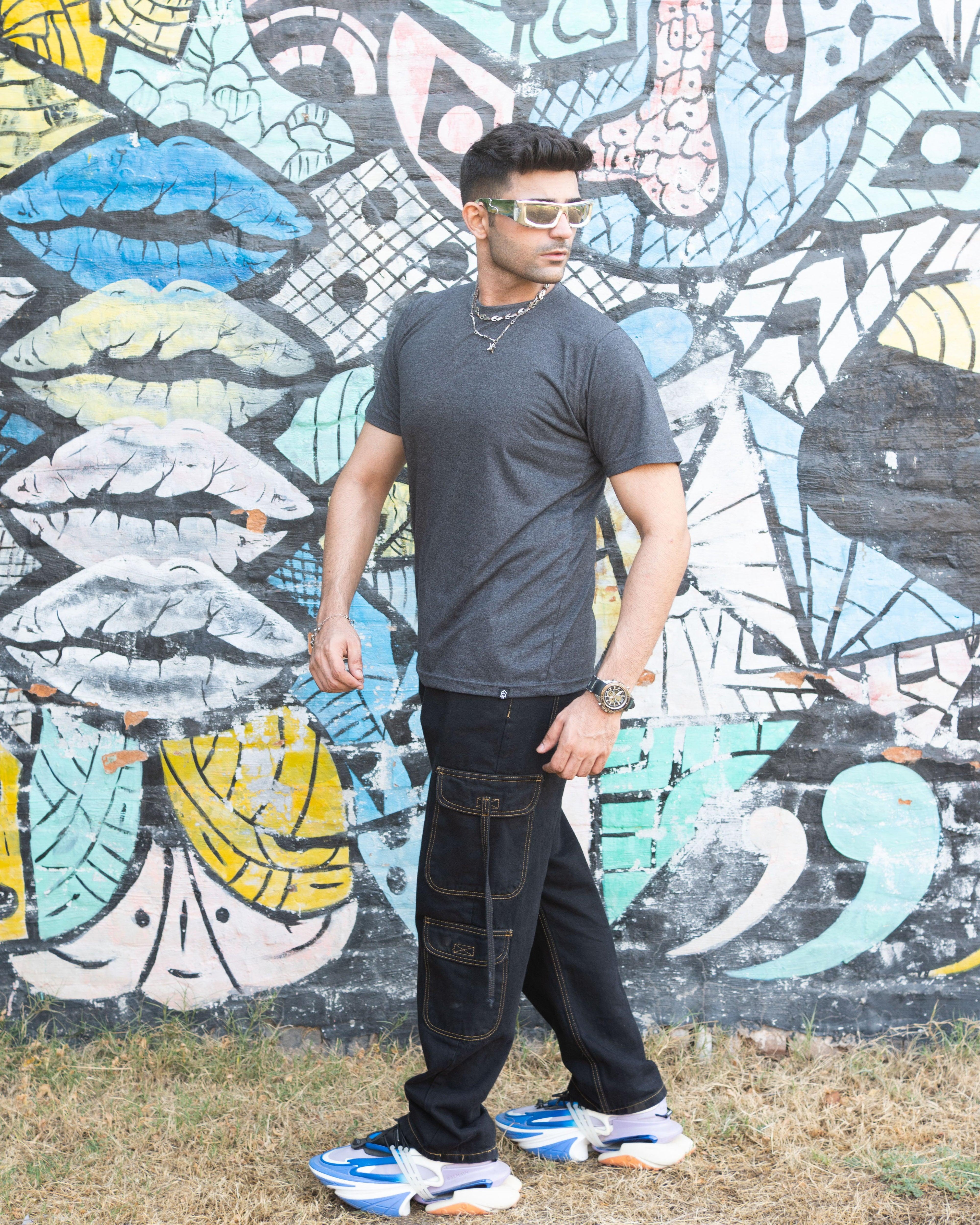 Charcoal Basic Tee - Surteez