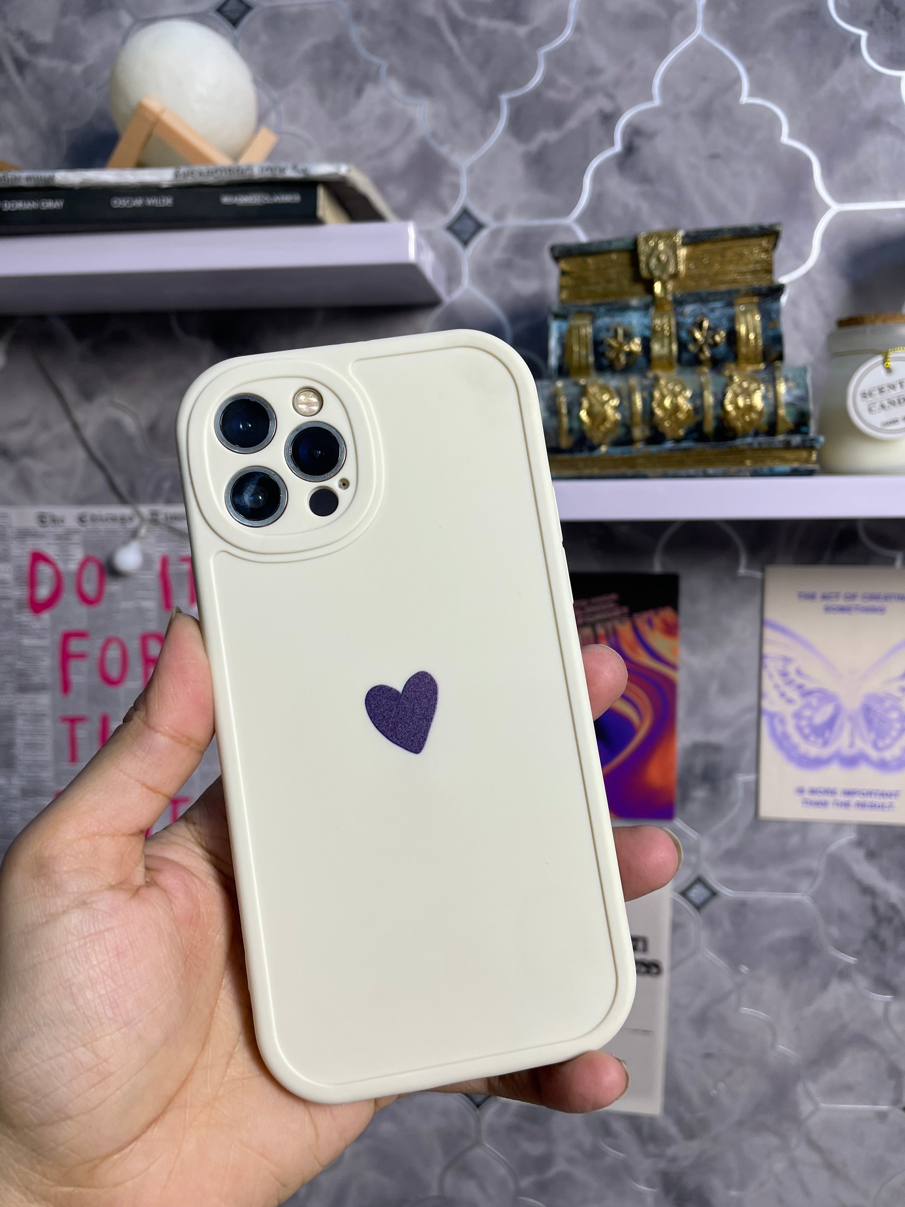 White heart Mobile Case