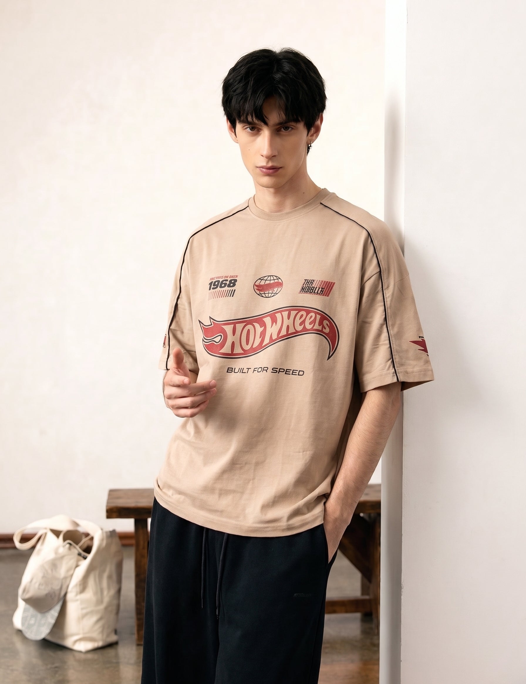 Change_pose_in_half_shot_202608201931.jpg