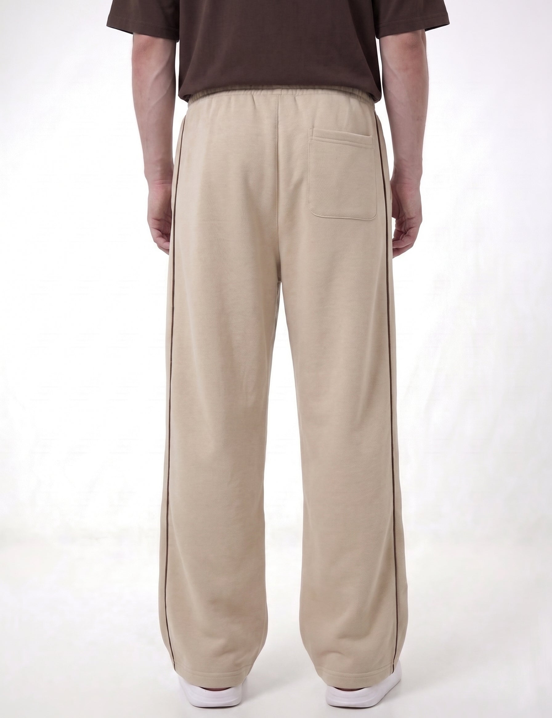 Create_back_pocket_garment_2K_202608082032.jpg