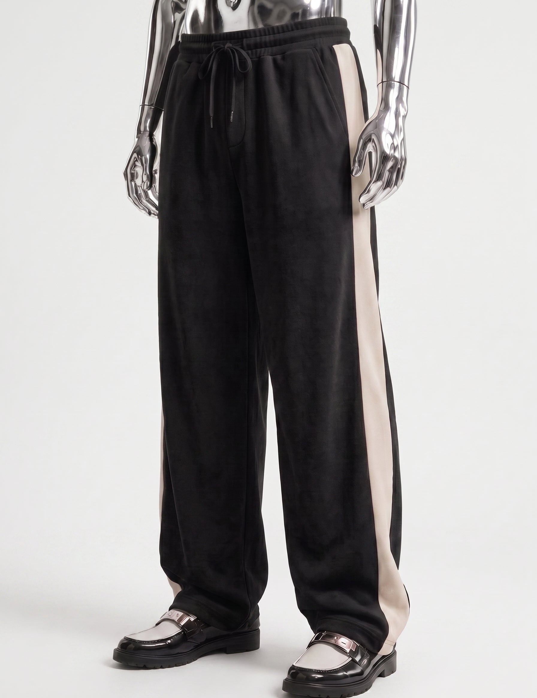 Enhance_apparel_e-commerce_image_2K_202608251957_4f841650-d132-4573-a3df-b987a1d14dc8.jpg