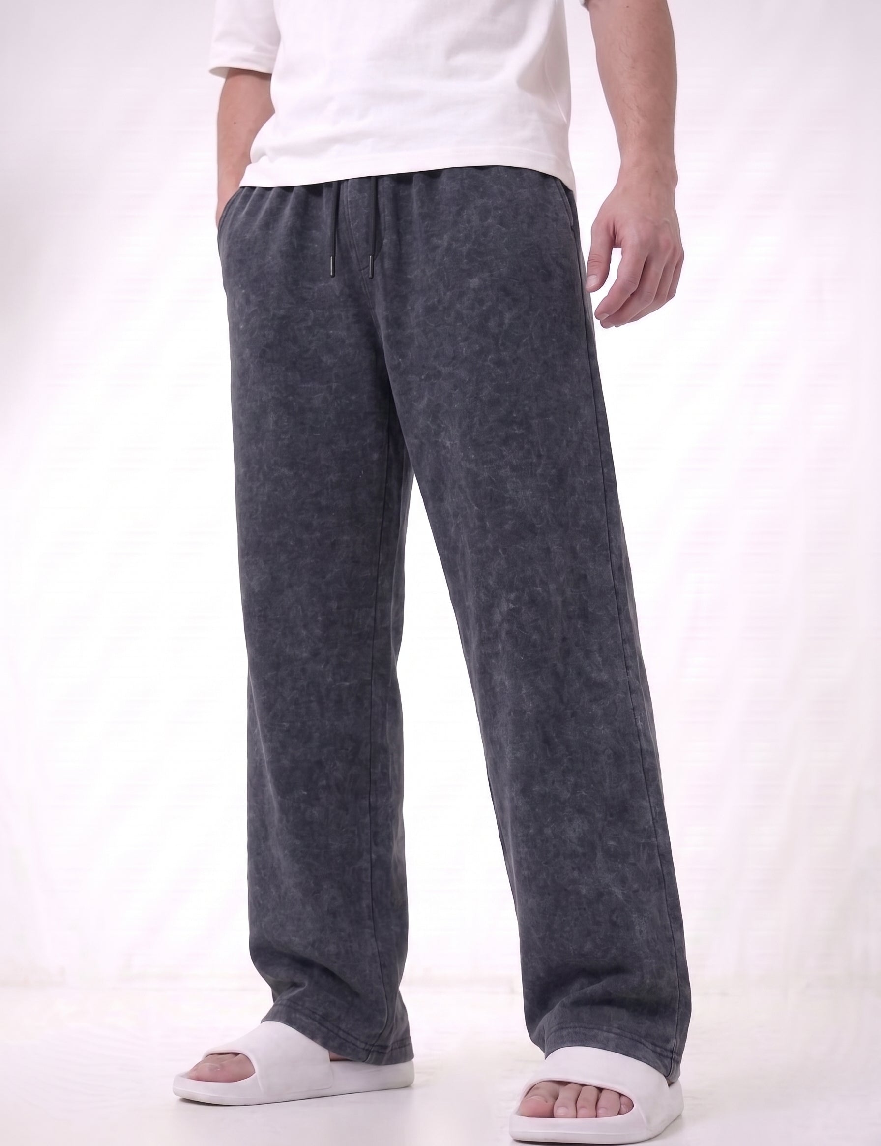 Generate_in_loose_fit_2K_202608221423.jpg