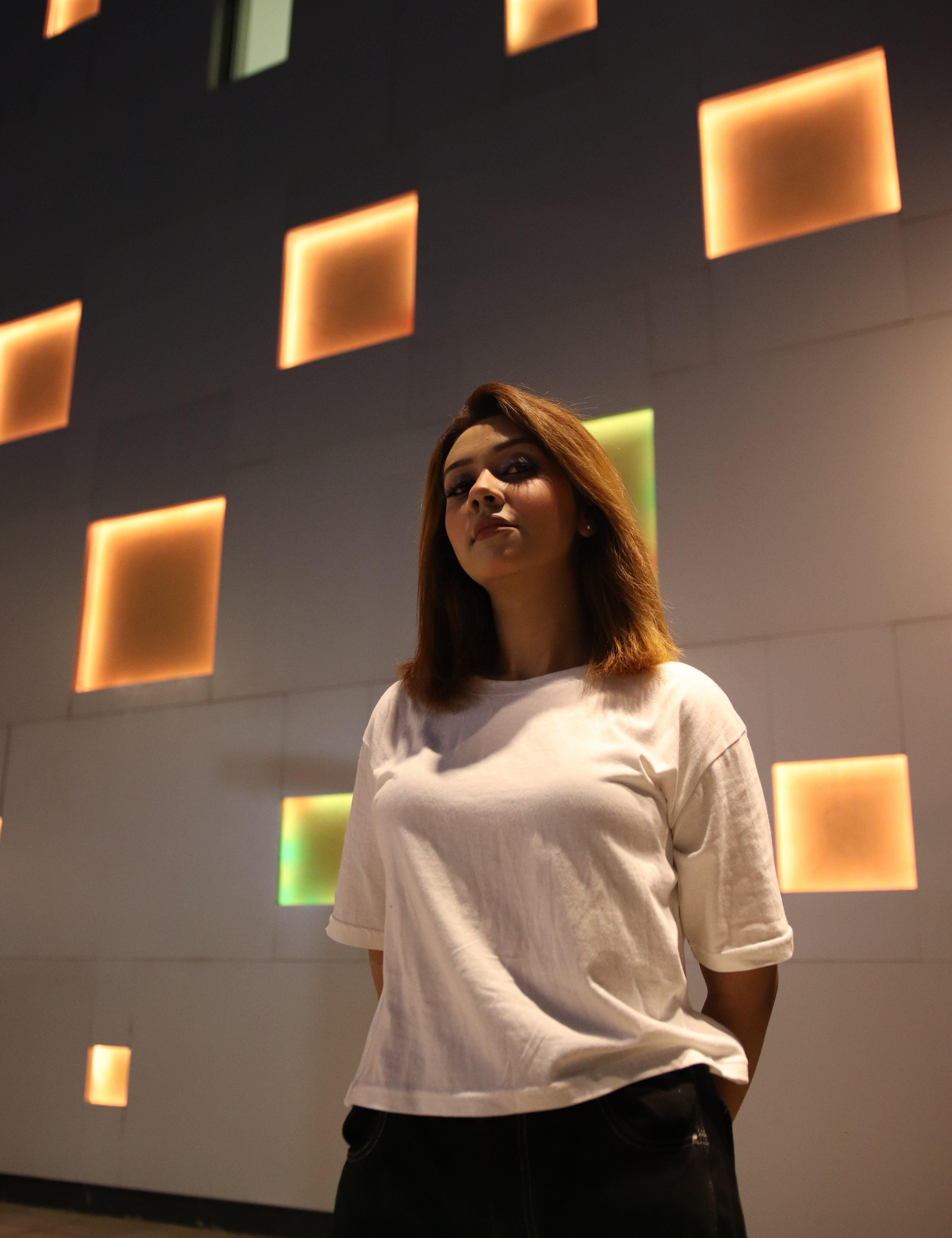 White Crop Top - Surteez