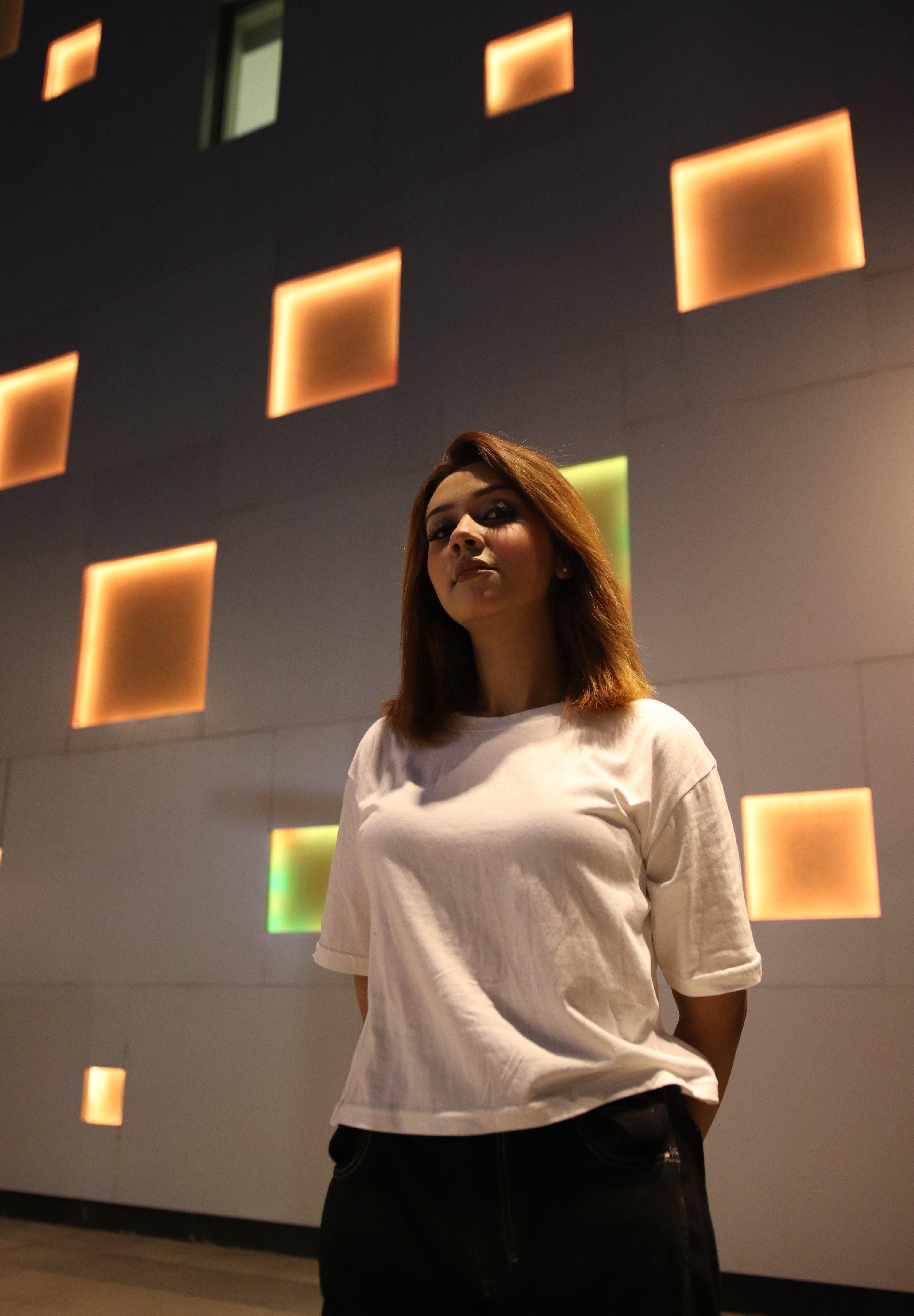 White Crop Top - Surteez