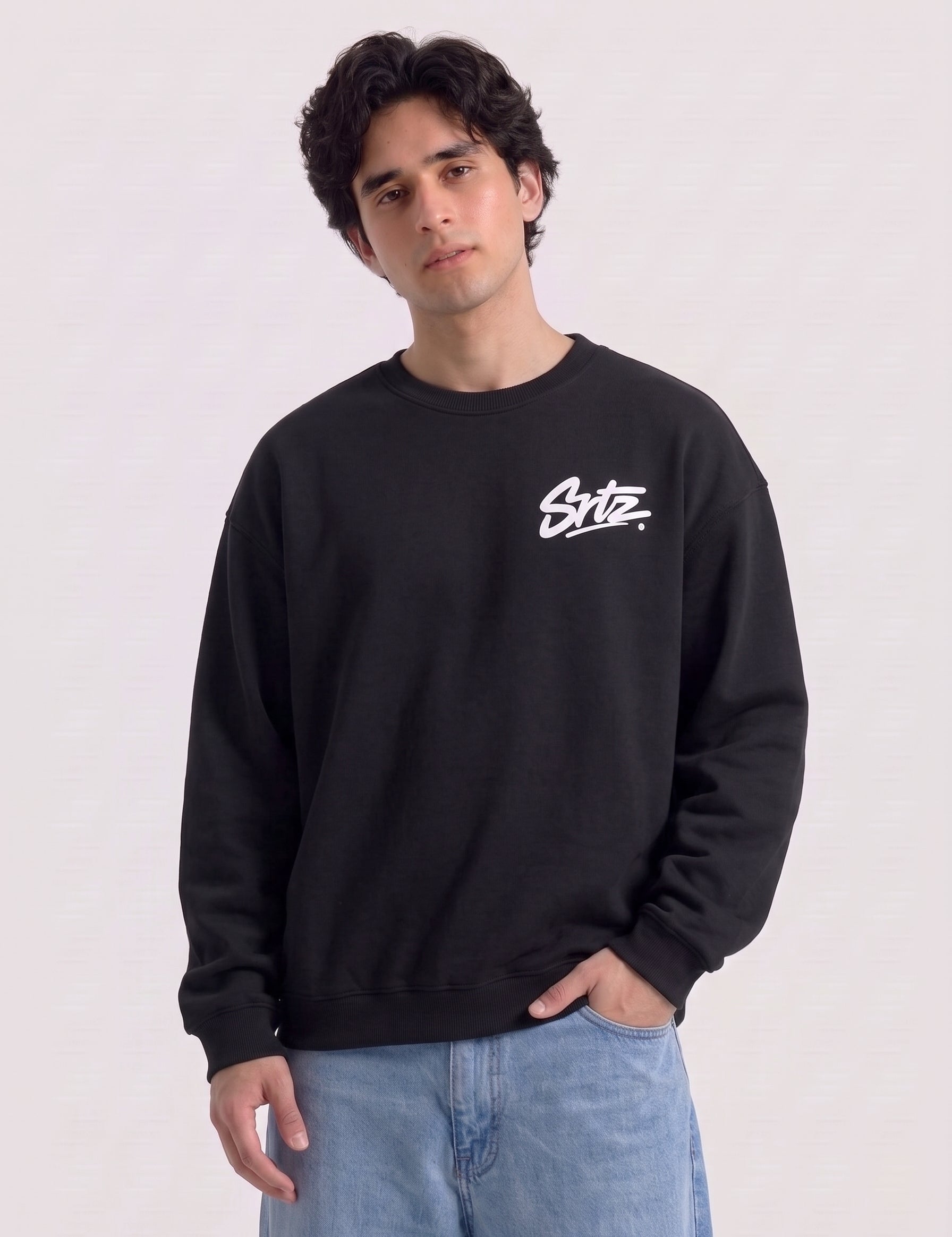 Modify_sweatshirt_color_and_pose_2K_20261009153433.jpg