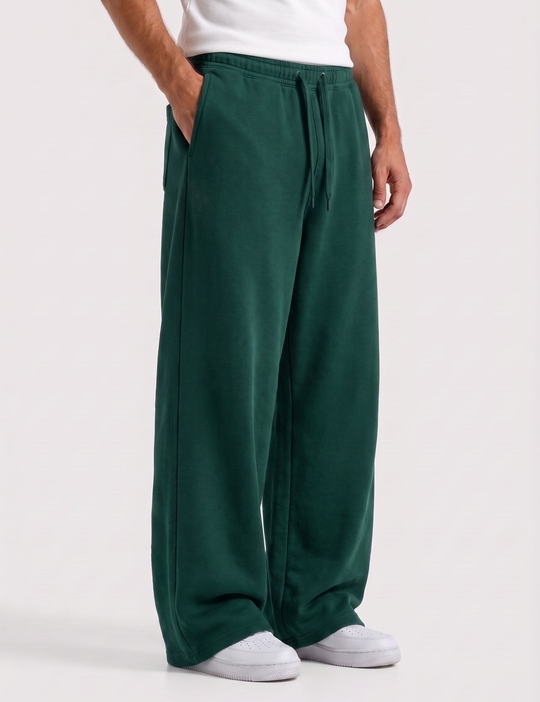 Replace_navy_with_bottle_green_202609021436.jpg